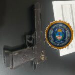 Allanamientos en Curuzú Cuatiá tras una denuncia escolar: secuestran municiones y un arma de juguete en una causa por intimidación pública